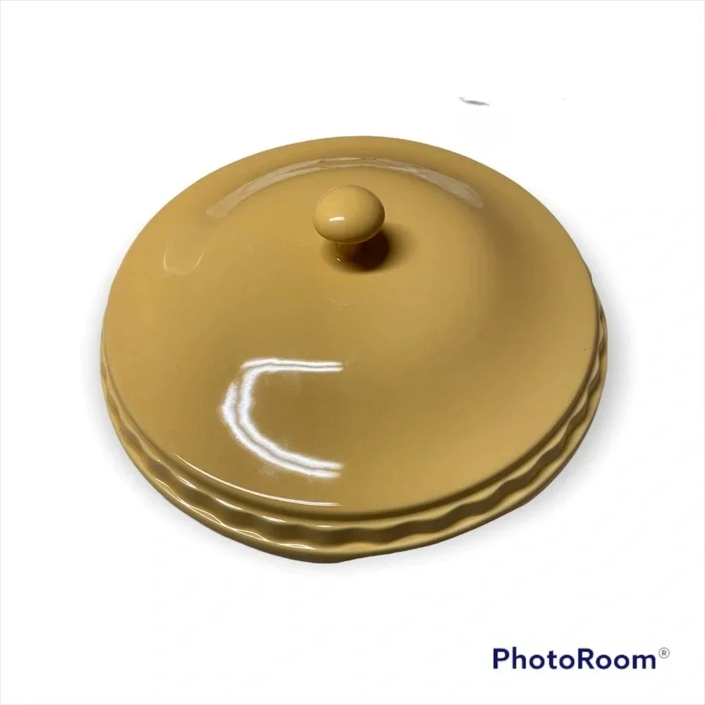 Longaberger Pottery Woven Traditions Pie Plate in Butternut